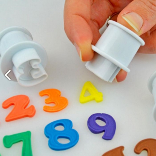 10 DARABOS FONDANT KISZÚRÓ - SZÁMOK