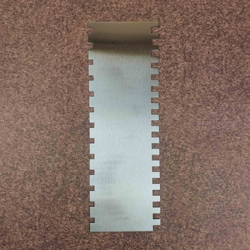 FÉM TORTAFÉSŰ - KOCKÁS